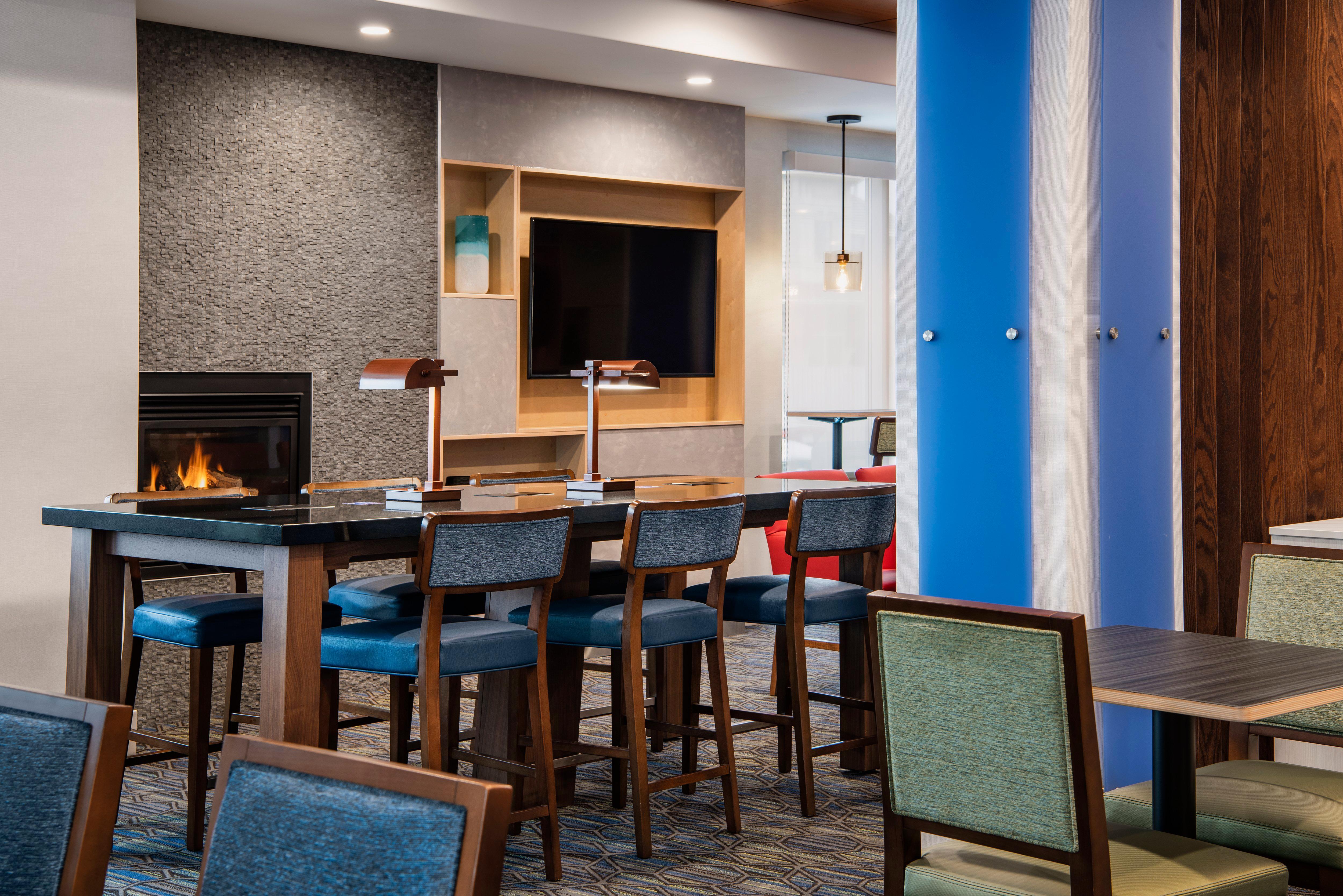 Holiday Inn Express Hotel & Suites Saskatoon By Ihg Dış mekan fotoğraf