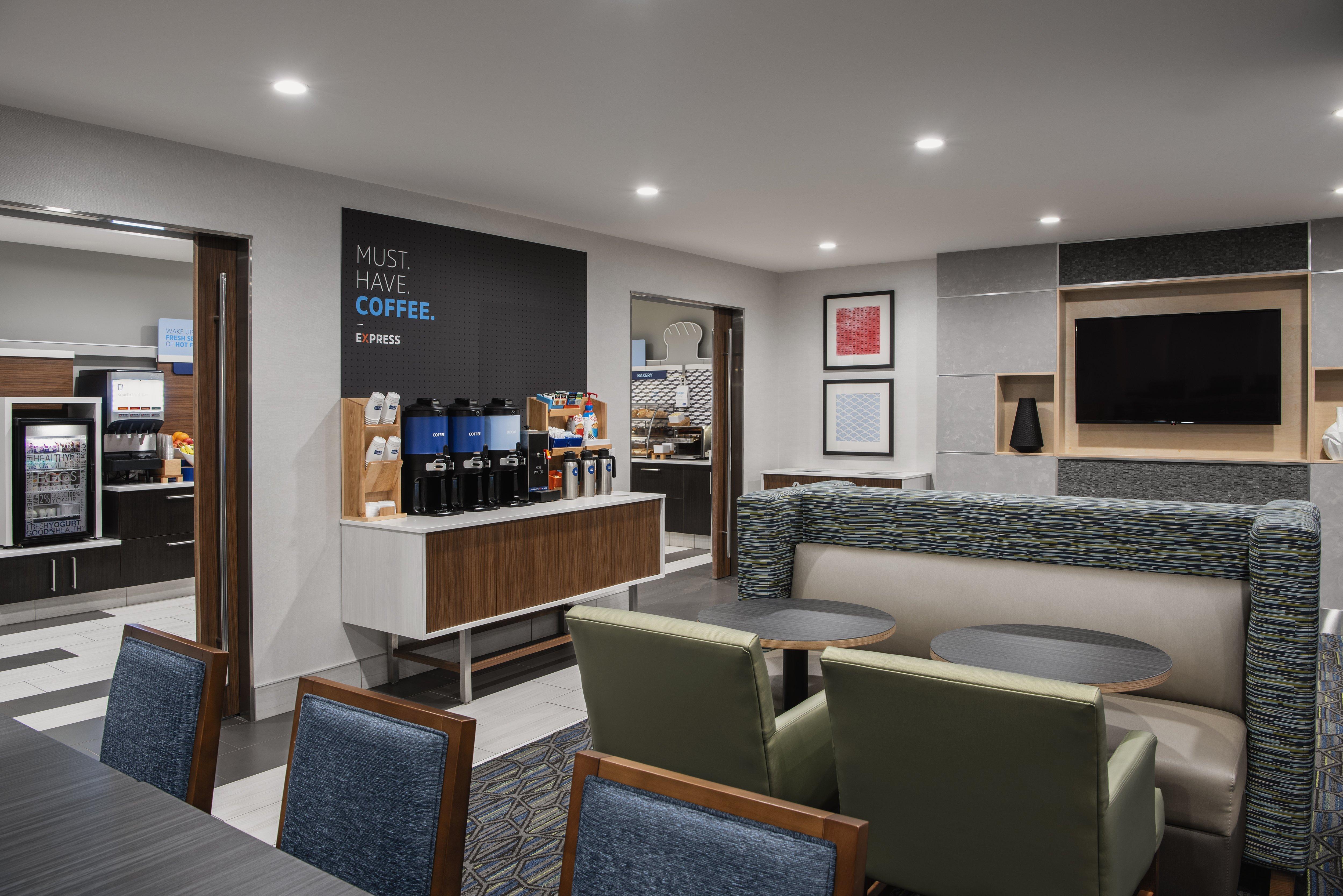 Holiday Inn Express Hotel & Suites Saskatoon By Ihg Dış mekan fotoğraf