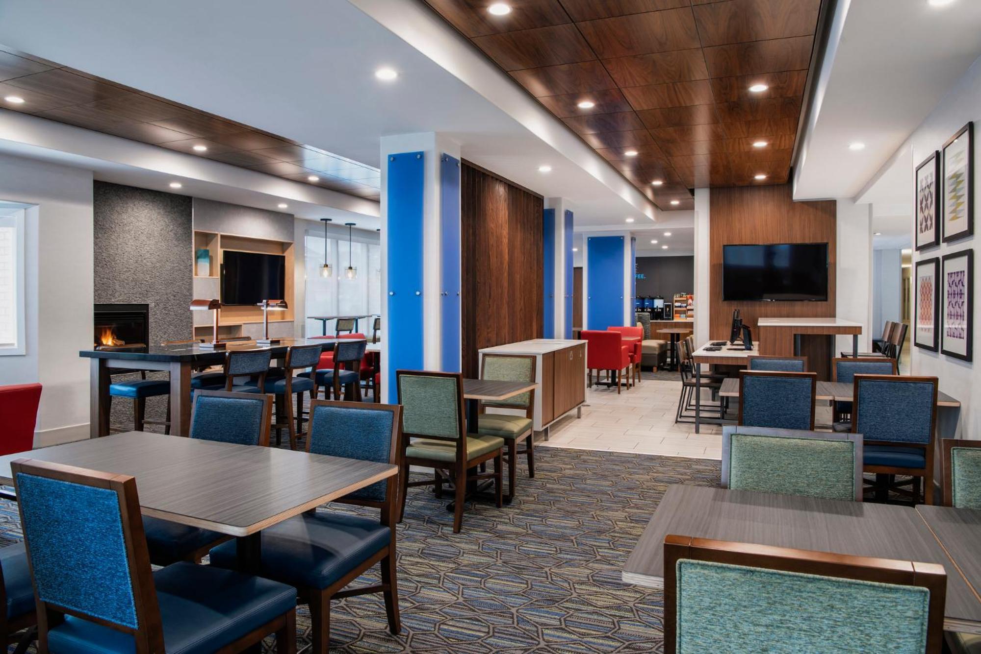 Holiday Inn Express Hotel & Suites Saskatoon By Ihg Dış mekan fotoğraf
